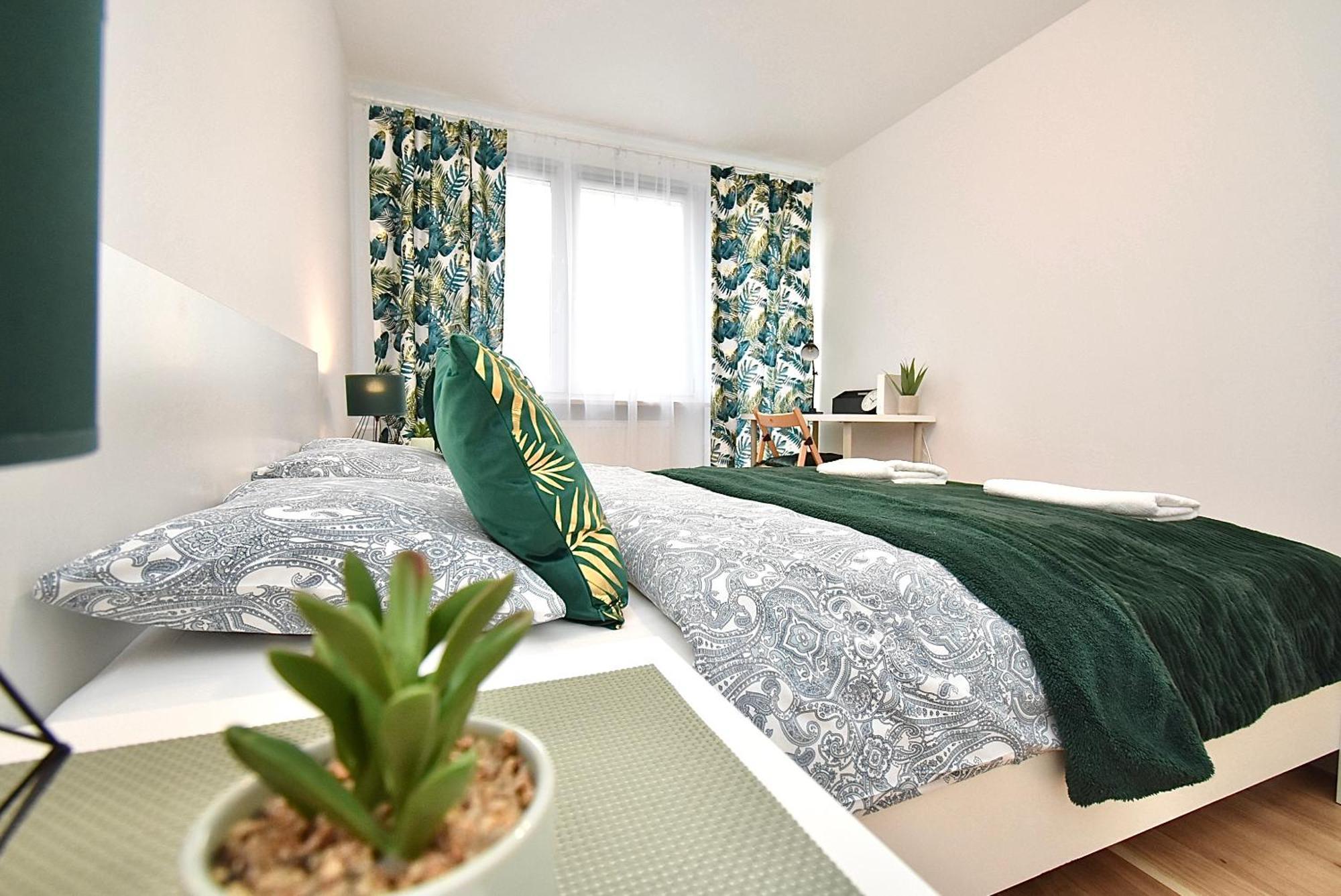 Rental Apartment Obrzezna ワルシャワ エクステリア 写真